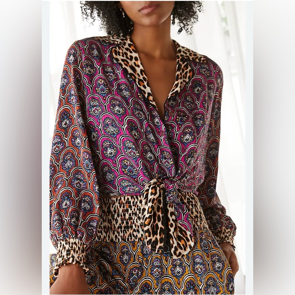 Anthropologie Patterned long sleeves paisley print and leopard collar Top size M